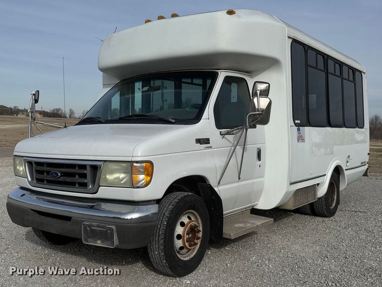 2003 Eldorado Aerotech E350 Super Duty shuttle bus - ET1582