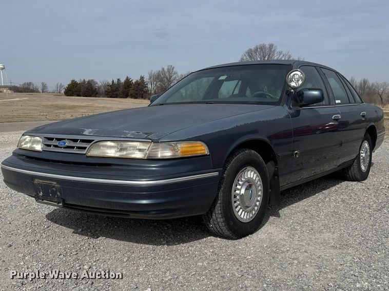 1997 Ford Crown Victoria Police Interceptor  - ET1587