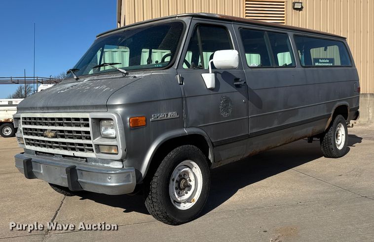 1993 Chevrolet G30 van - ET1614