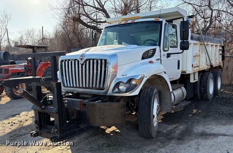 2014 International 7400 dump truck - EU4078
