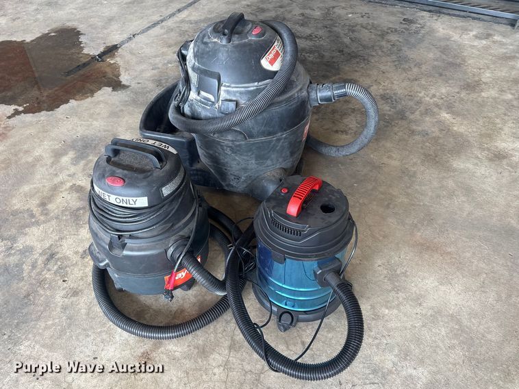 (3) shop vacuums - EV2769