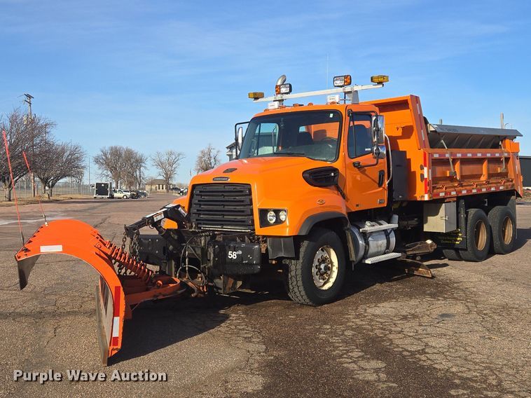 2012 Freightliner 114SD dump truck - EV5502