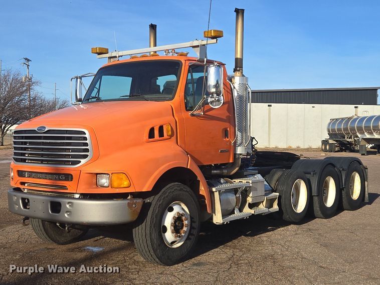 2006 Sterling LT9500 semi truck - EV5503