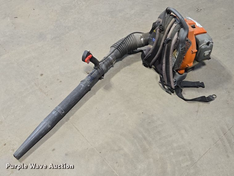 2014 Husqvarna 150BT leaf blower - EV5517