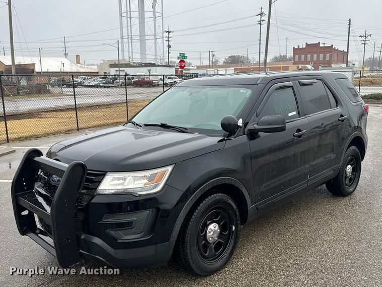 2017 Ford Explorer Police SUV - FB0924