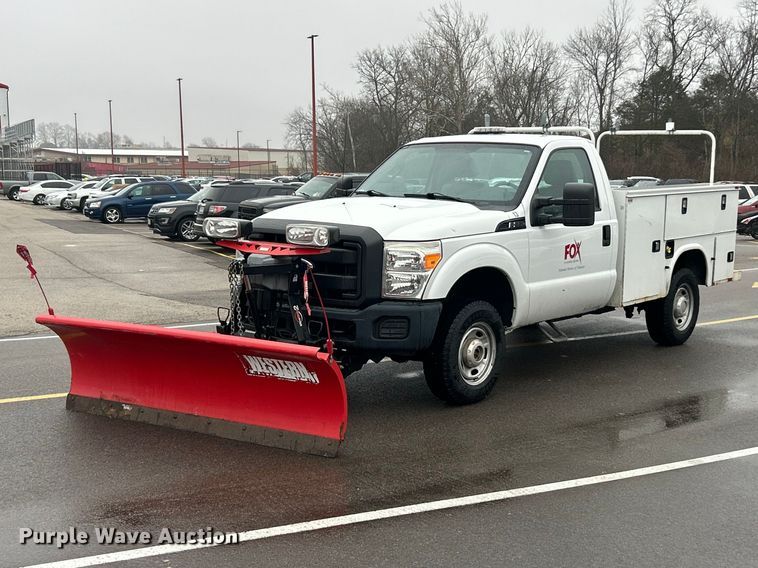 2016 Ford F250 Super Duty utility bed pickup truck - FC5123