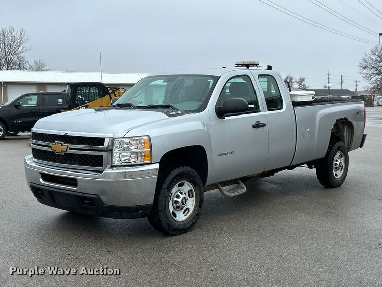 2013 Chevrolet Silverado 2500HD Ext. Cab pickup truck - FC5127