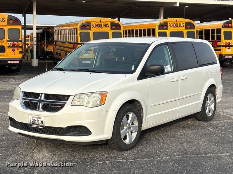 2013 Dodge Grand Caravan van - FG0099