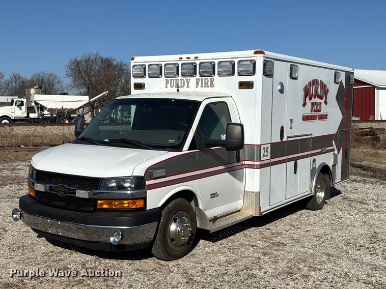 2011 Chevrolet Express 4500 ambulance - FG0110