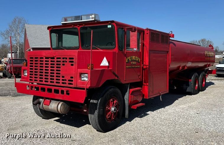 1990 Oshkosh pumper fire truck - FG0111