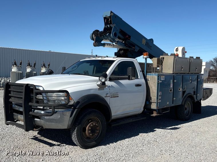 2016 RAM 5500HD bucket truck - FG2698