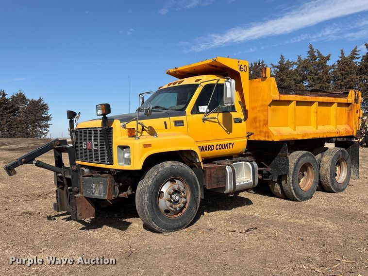 2001 GMC C8500 dump truck - FG2711