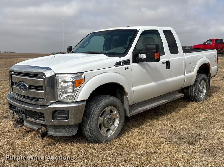 2016 Ford F250 Super Duty Ext. Cab pickup truck - FG2723