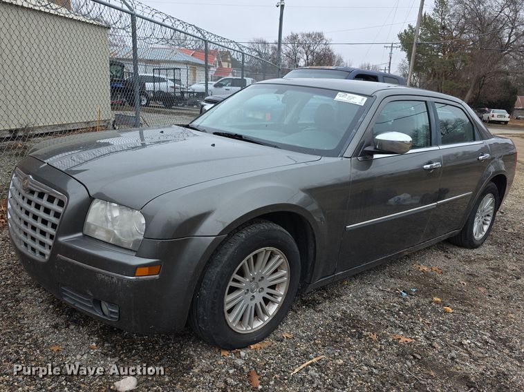2010 Chrysler 300  - FI0900
