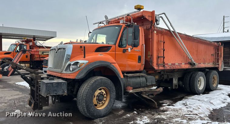 2008 International 7600 dump truck - FK1582