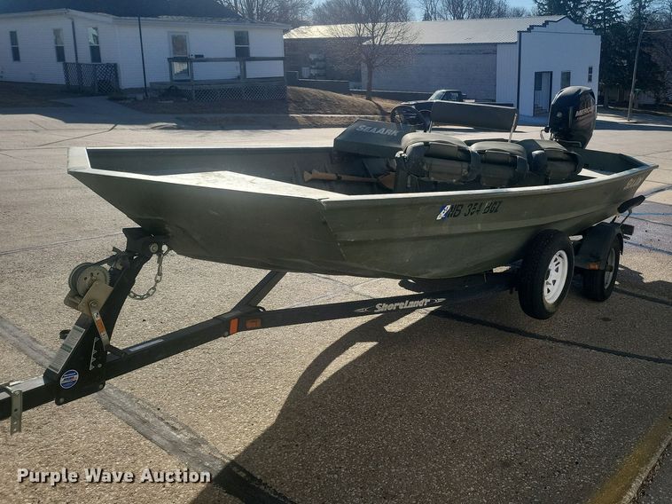 2013 SeaArk boat - IU9937