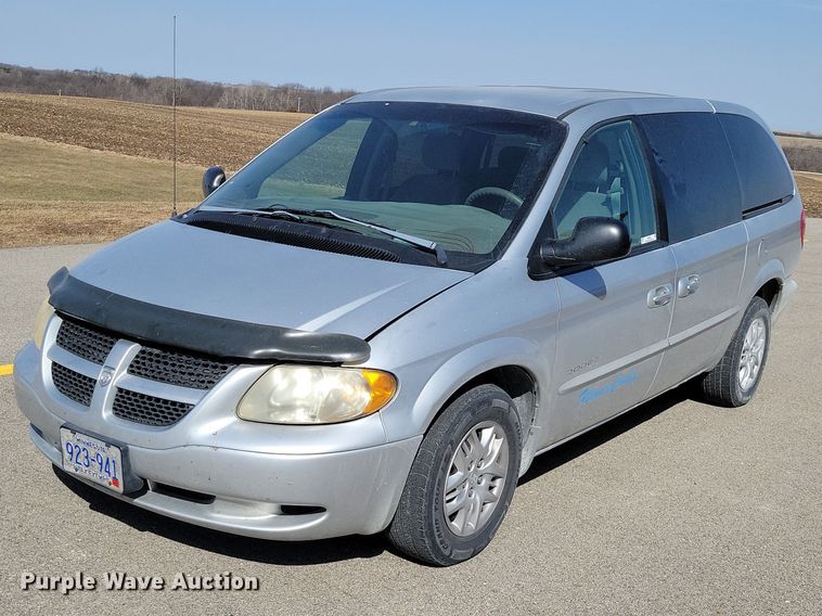 2001 Dodge Grand Caravan van - NK9862