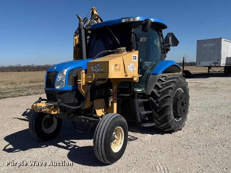 2003 New Holland TS100A tractor - DZ4390