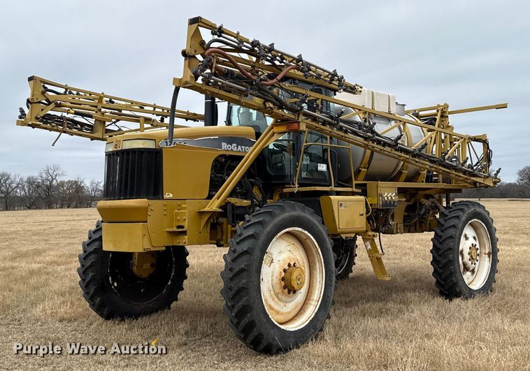 2004 RoGator 1264 sprayer - EE3444