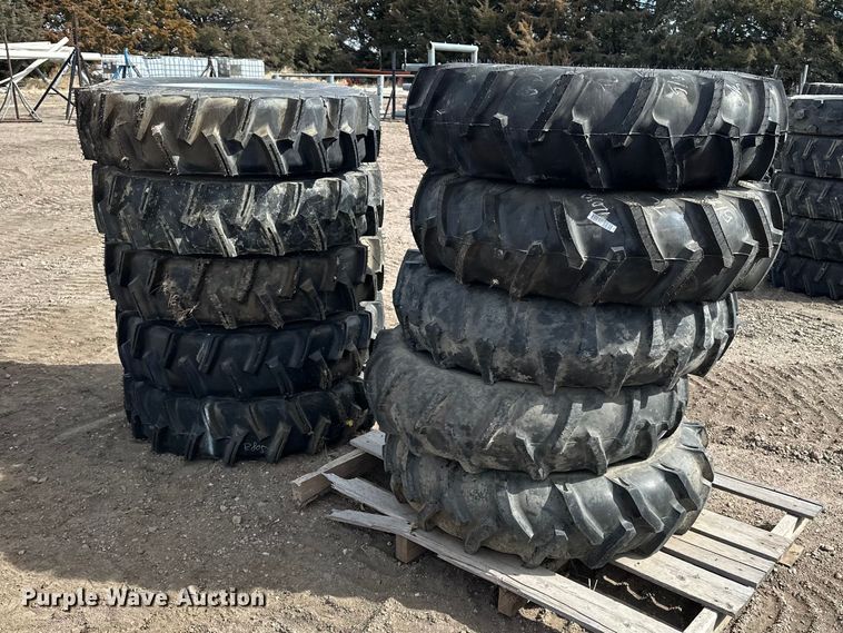 (10) pivot tires and wheels - ES1029