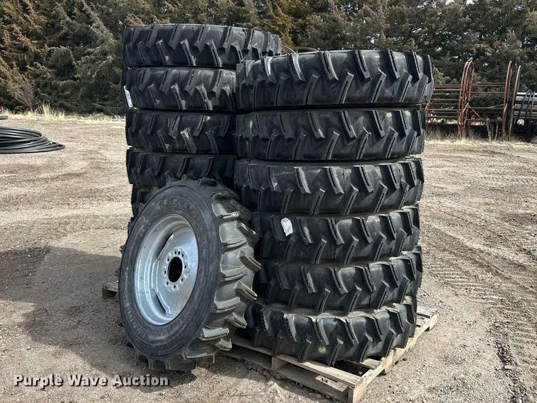 (14) 11R24.5 pivot tires and wheels - ES1035