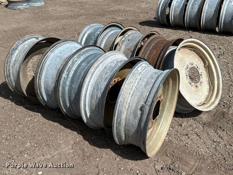 (10) 8-lug steel wheels - ES1050