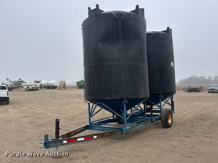 Tip tank fertilizer trailer - ET1651