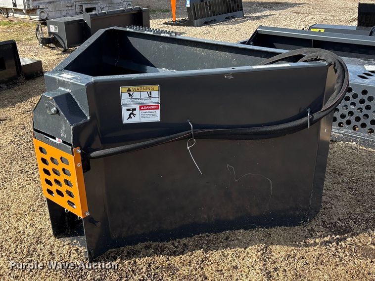 2025 Wolverine CCT-11-148V skid steer concrete chute bucket - EU4966
