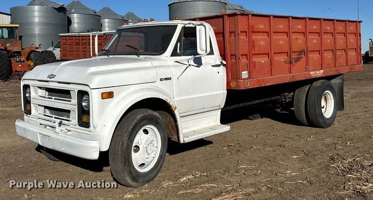 1971 Chevrolet C50 grain truck - FB0621