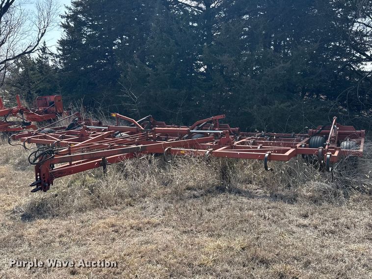 Sunflower field cultivator - FB6979