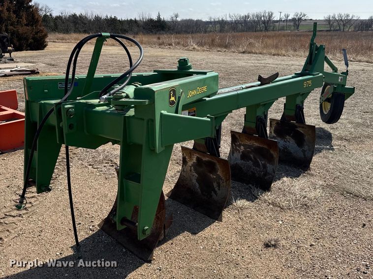 2013 John Deere 975 four bottom plow - FB6981