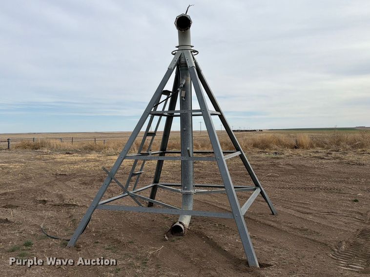 Valmont 6000 center pivot - NE9866