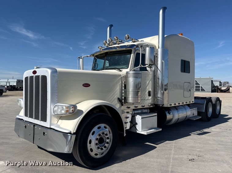 2018 Peterbilt 389 semi truck - DQ4341