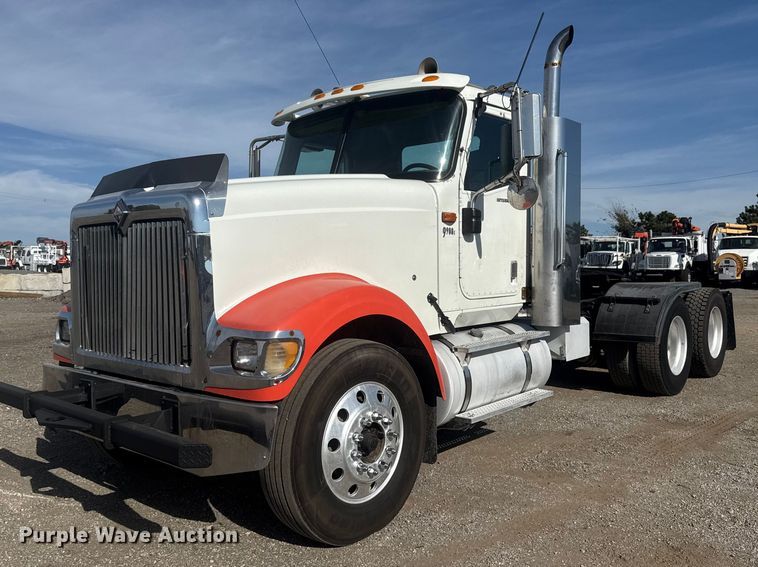 2007 International 9900i semi truck - EG1745