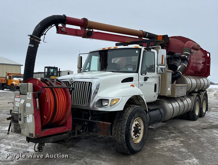 2005 International 7400 sewer jetter truck - ER0406