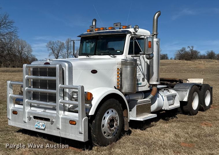 2005 Peterbilt 379 semi truck - ES5828