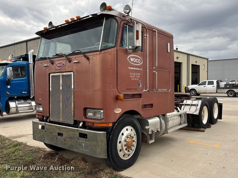 1984 Peterbilt 362 semi truck - FB3565
