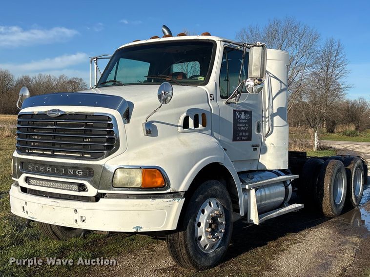2005 Sterling A9500  semi truck - FB3579