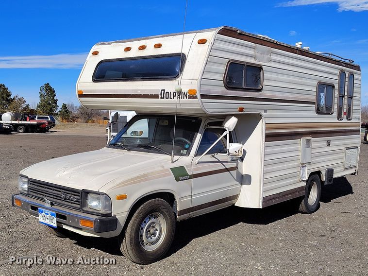 1983 Toyota Dolphin RV - BI9761