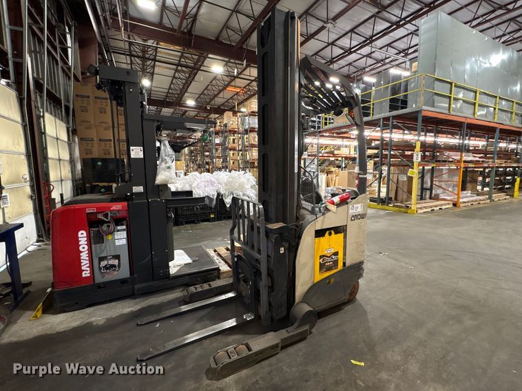 2018 Crown RM6025-45 reach truck - DT2852