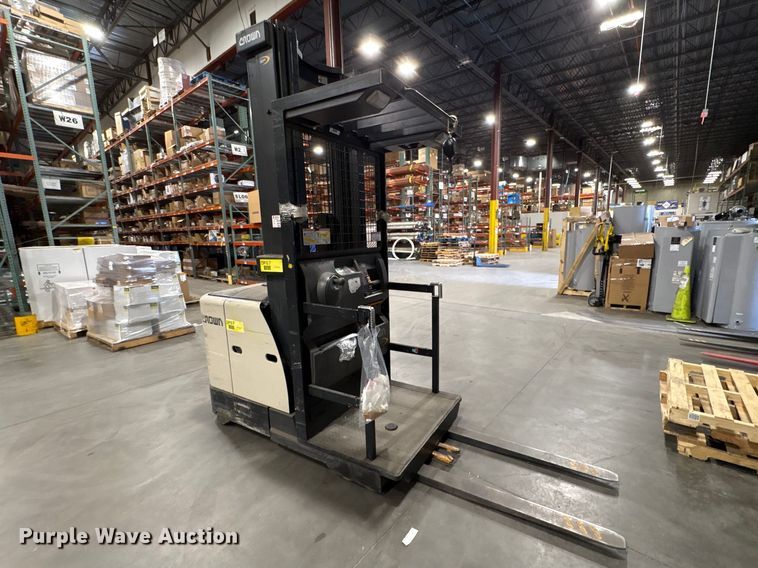 2016 Crown SP3520-30 order picker - DT2858