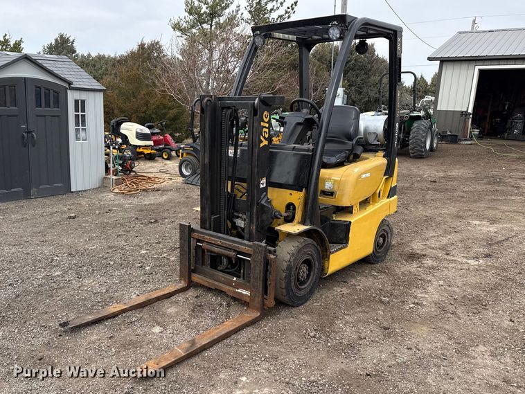 Yale GLP030VXNUSF062 forklift - DZ5141