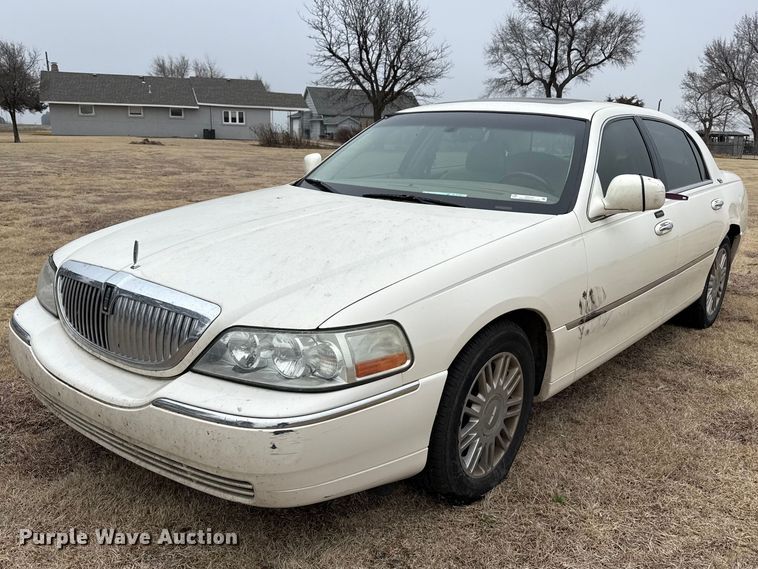 2007 Lincoln Town Car  - DZ5157