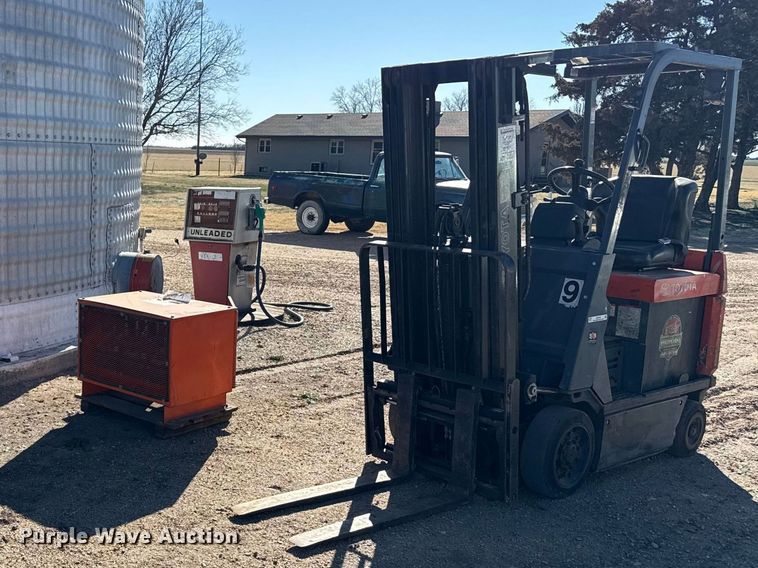 Toyota 7FBCU18 forklift - DZ5188