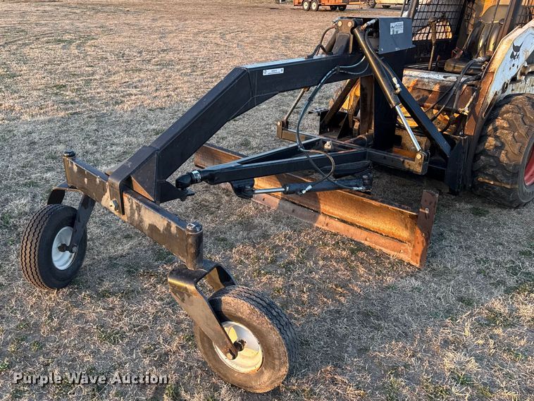 88" W skid steer grader - DZ5214