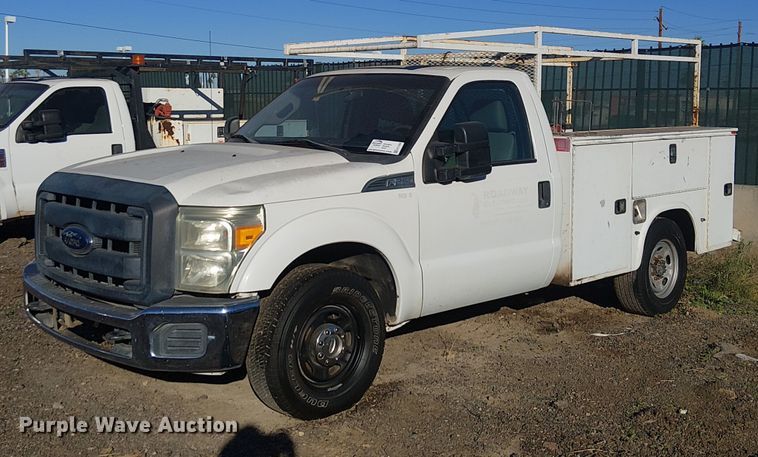 2015 Ford F250 Super Duty XL utility bed pickup truck - EC1292