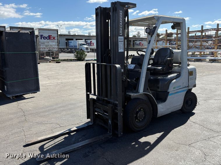 2017 UniCarriers PF50 forklift - EC8271