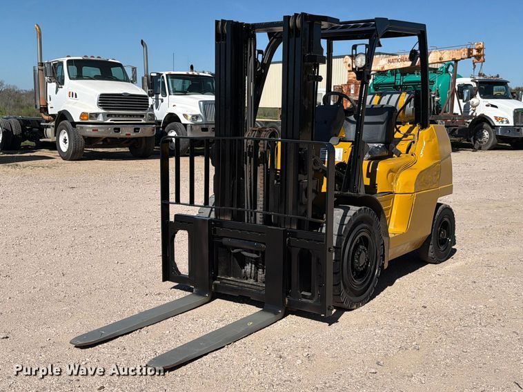 Caterpillar P8000 forklift - ED5171