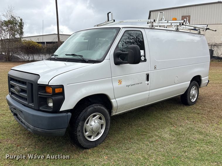 2014 Ford E150 van - EF1010