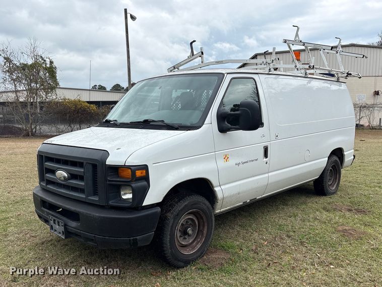 2014 Ford E150 van - EF1012